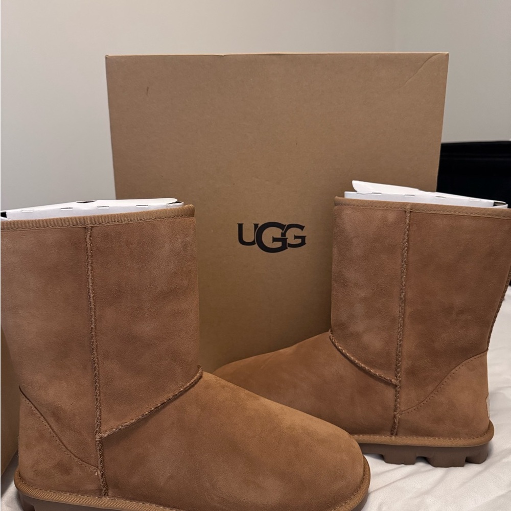 UGG Short Boots in Brown in WOMENS SIZE 11
